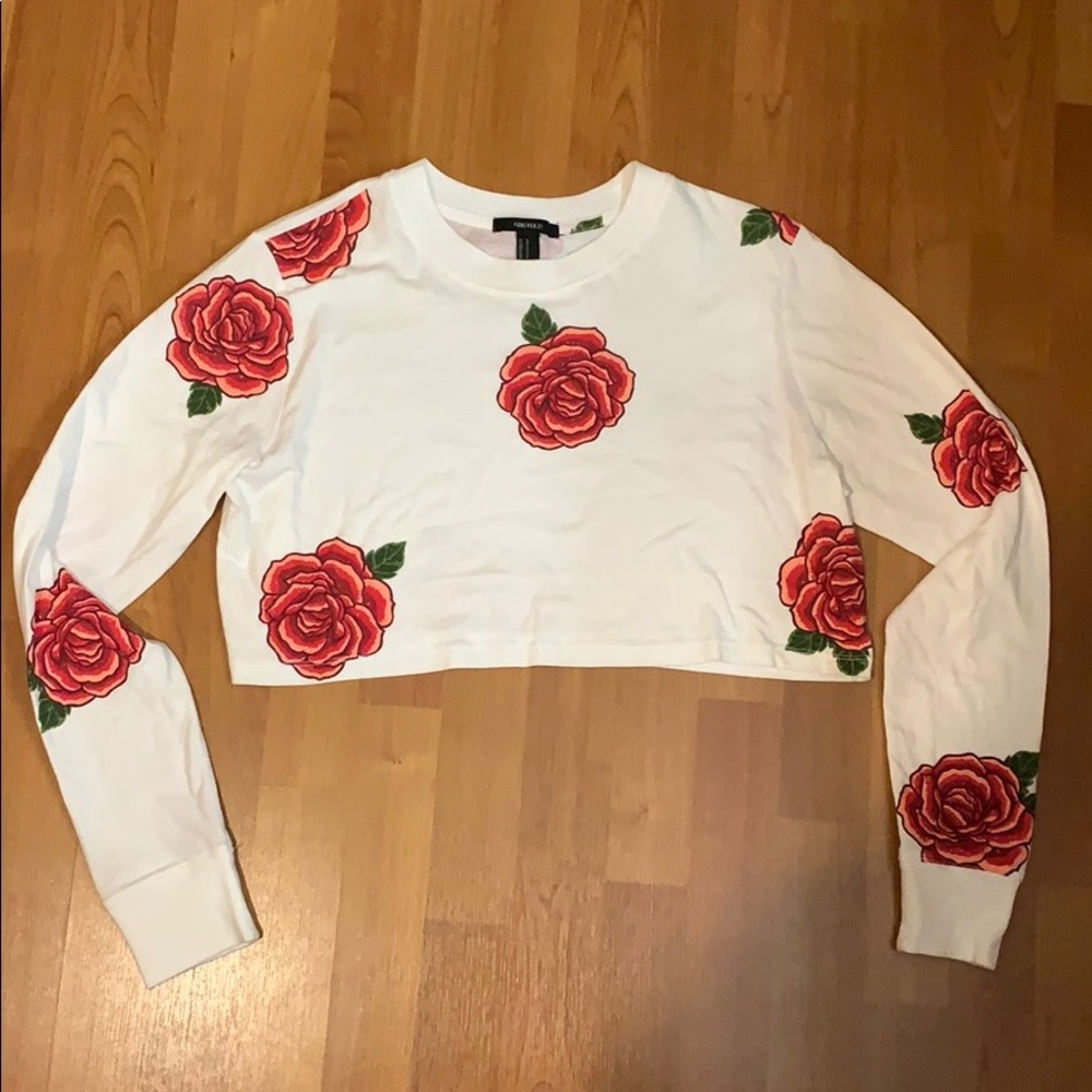 Beautiful rose cropped top. Size medium.